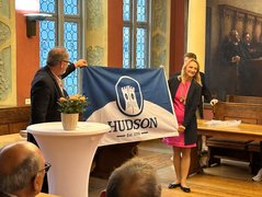 Geschenk_aus_Hudson